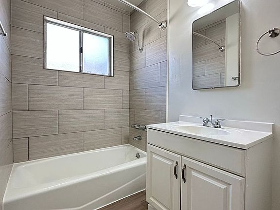 5th image of 2243 San Anseline Ave #5
