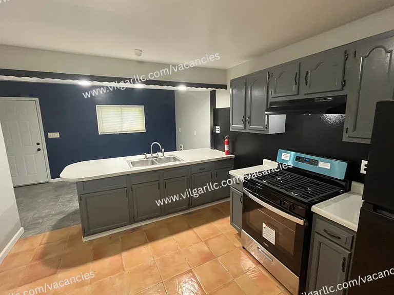 969 Stevenson St — Photo 6