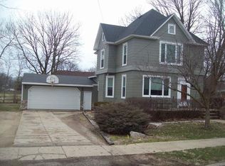 310 Peru St, Walnut, IL 61376