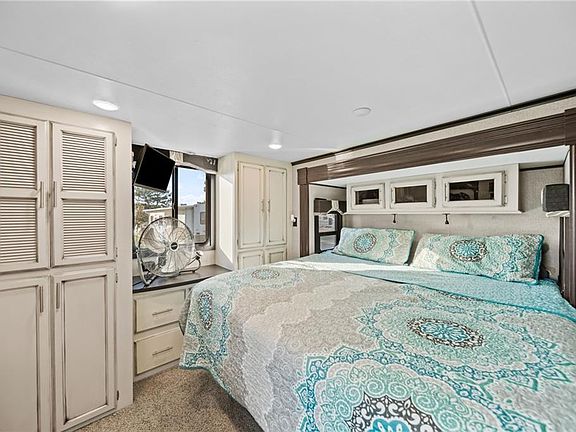 2nd image of 3665 Sandpiper Rd #208
