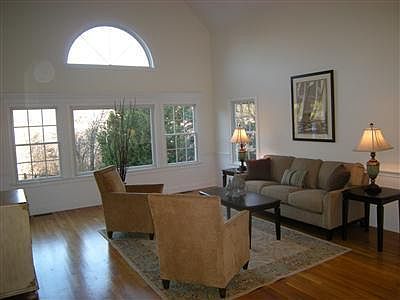 5th image of 84 Coles Pond Drive