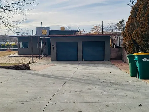 1011 N Orchard Dr, Farmington, NM 87401