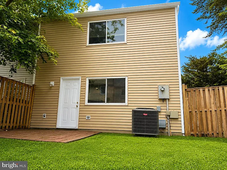 5559 Hecate Ct — Photo 16