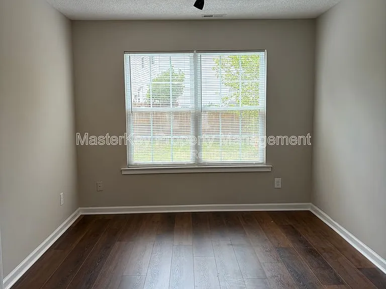 205 Downing Glen Dr — Photo 15