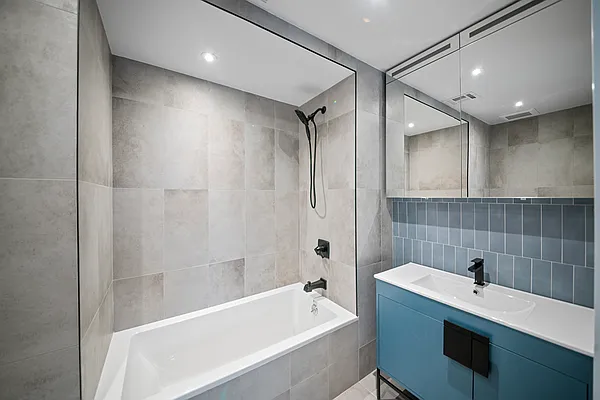 Rented by TwoRealEstate LLC | media 11