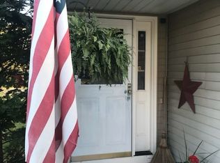 5659 Running Brook Rd, Farmington, NY 14425