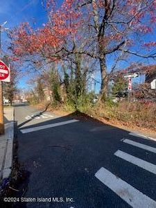 Seeley Ln, Staten Island, NY, 10308