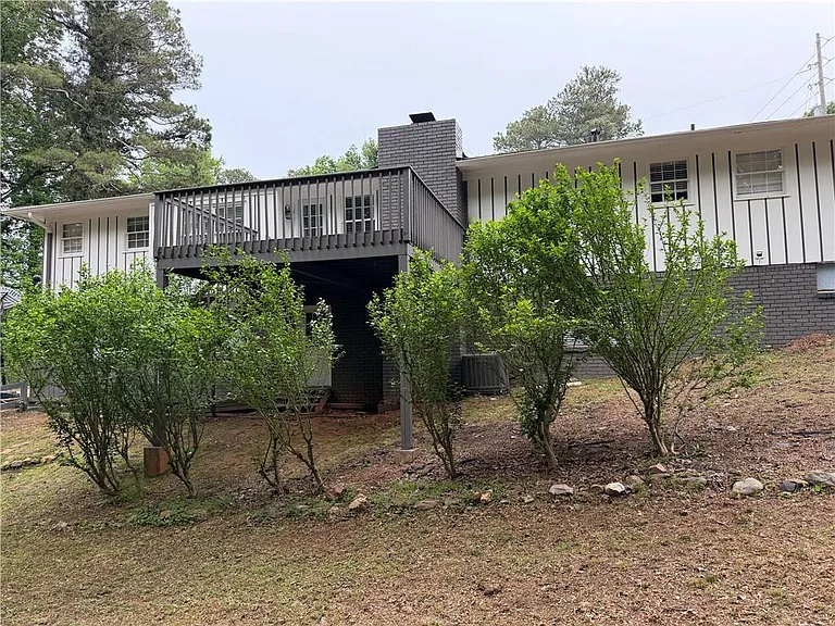 3336 Camelot Dr — Photo 65