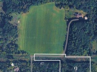 9 Glen Oaks Dr, River Falls, WI 54022