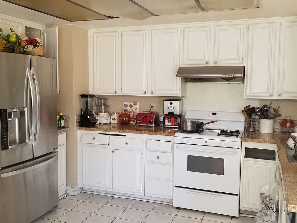 2nd image of 15821 Nan Ave