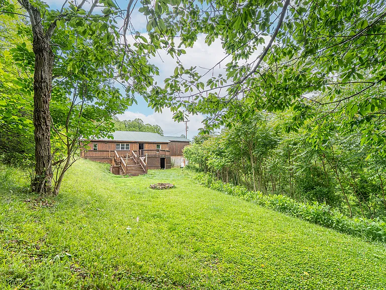 460 Lansing Edmond Rd — Photo 32