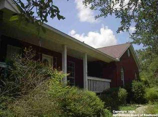 9228 N Point Dr, San Antonio, TX 78266