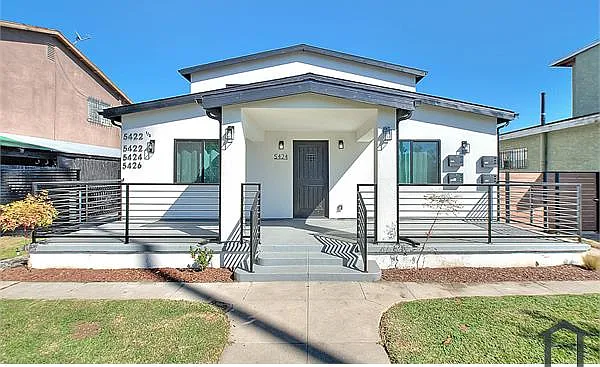 3 bed, $3,668 — Photo 2