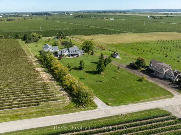 777 McNab Rd, Niagara On The Lake, ON L0S 1J0