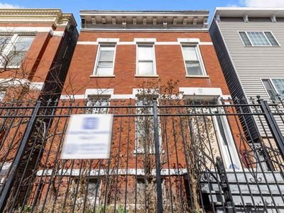 2016 W Superior St, Chicago, IL, 60612