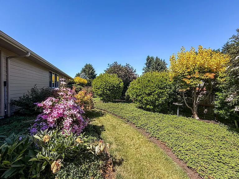 364 SE Davis Ct #364 — Photo 41