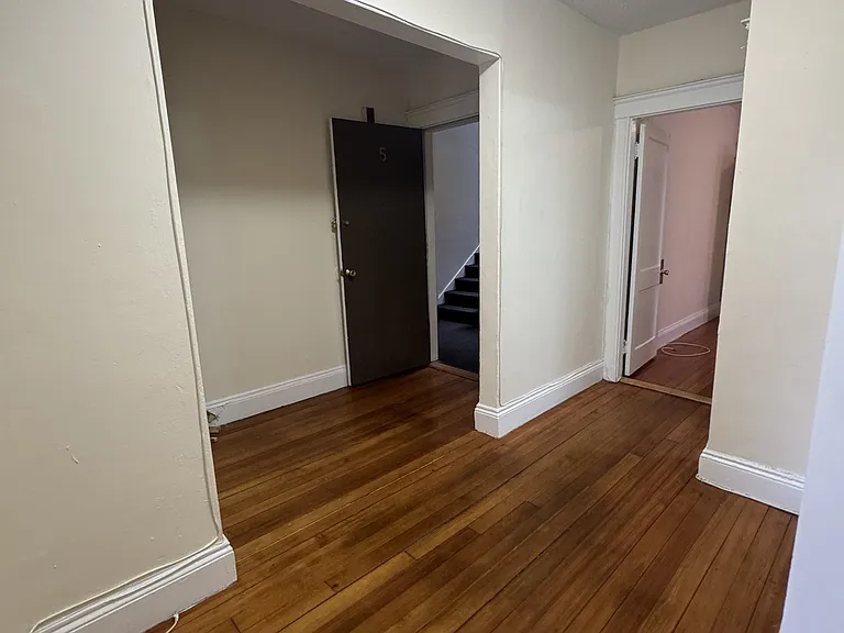 524 Cambridge St #8 — Photo 4