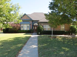 1435 Abbey Rd, El Reno, OK 73036