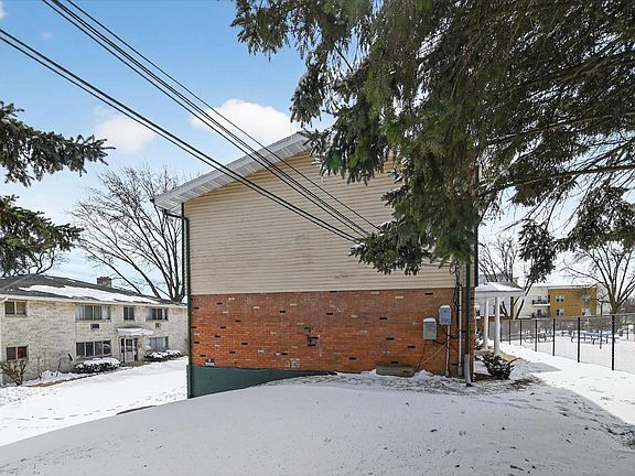 4th image of 4706-4712 Jenewein Road