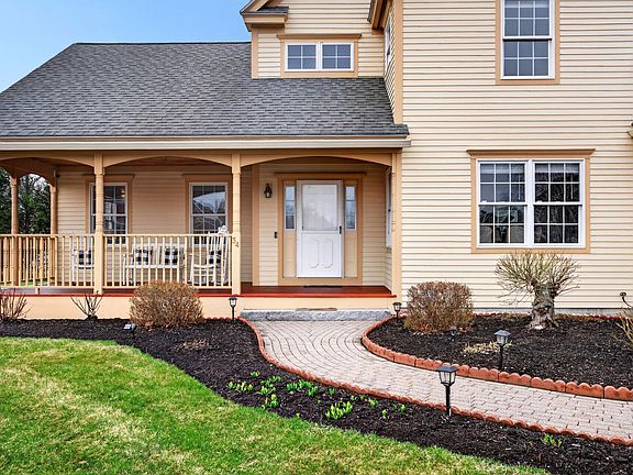 3rd image of 34 Fowler Farm Road
