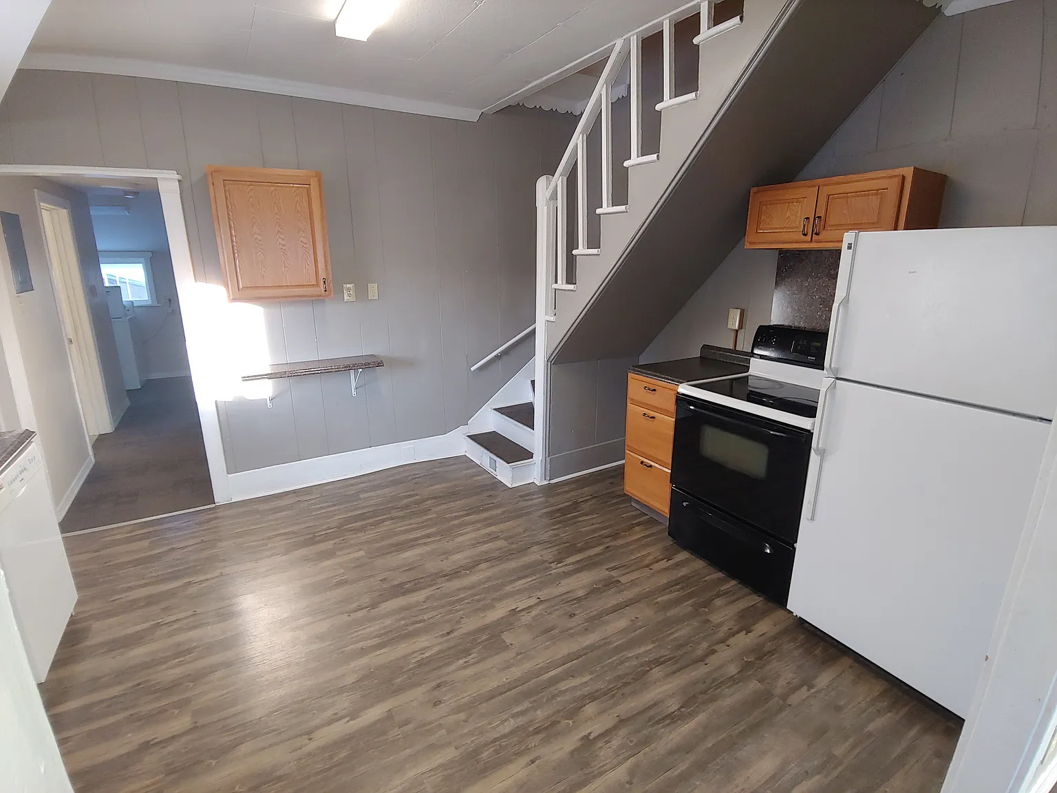 4 bed, 1.5 bath, 1500 sqft, $2,495 — Photo 3