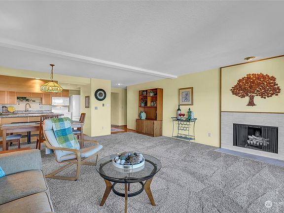 5th image of 317 Kennebeck Avenue S #101