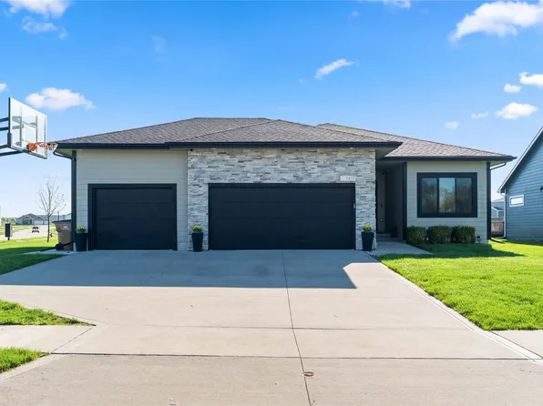 1417 NE Main St, Grimes, IA 50111