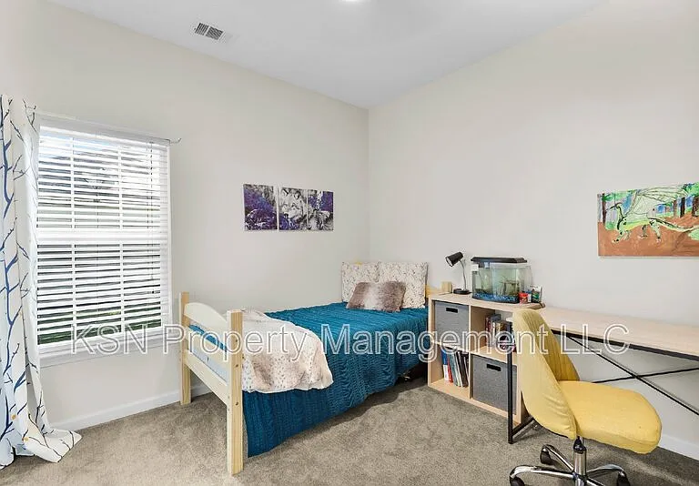 121 Tappan Zee Dr — Photo 35