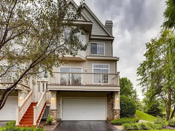 2249 Eagle Trace Ln, Woodbury, MN 55129