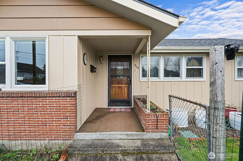 3rd image of 715 Euclid Way