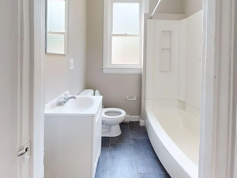 28-30 Avon St — Photo 9