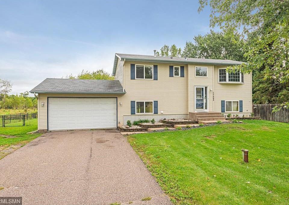 1st image of 17565 Isanti St NE