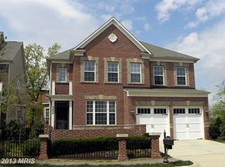 5800 Falls Gate Ct, Falls Church, VA 22041