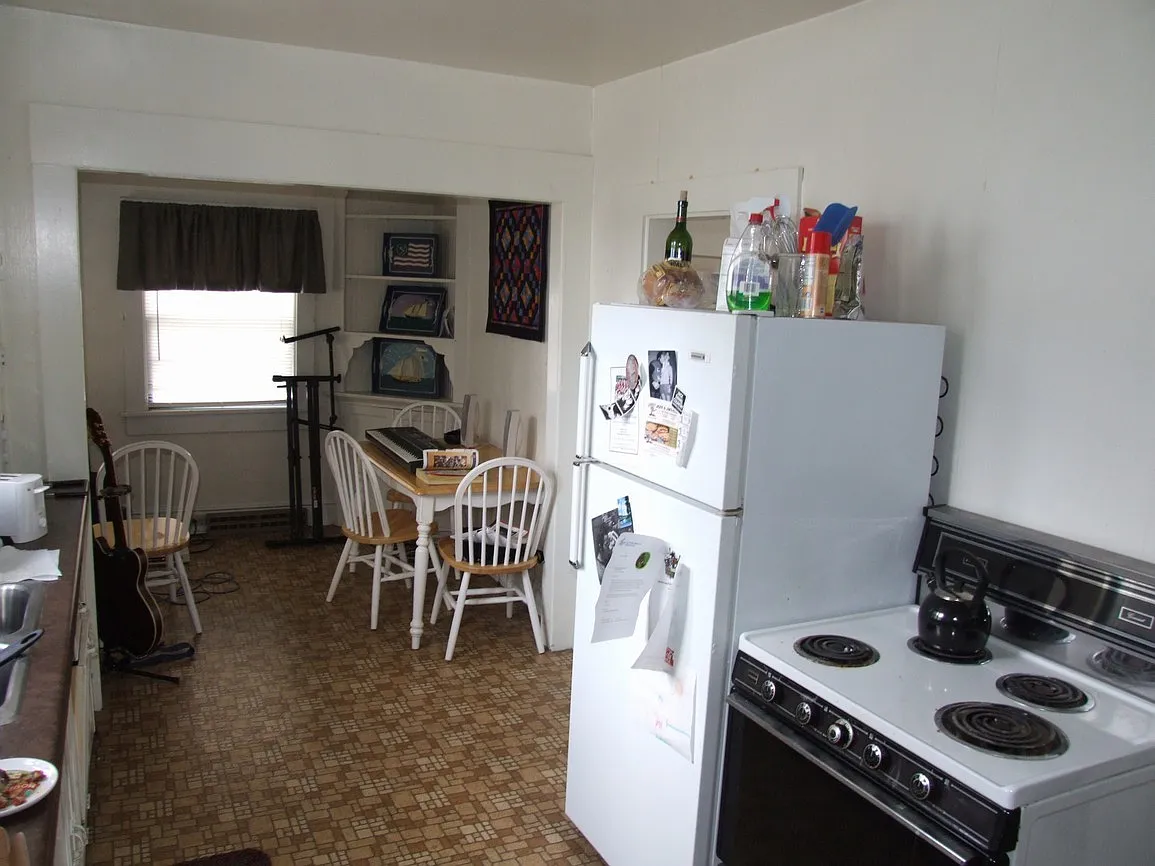 2 bed, 1144 sqft, $910 — Photo 2