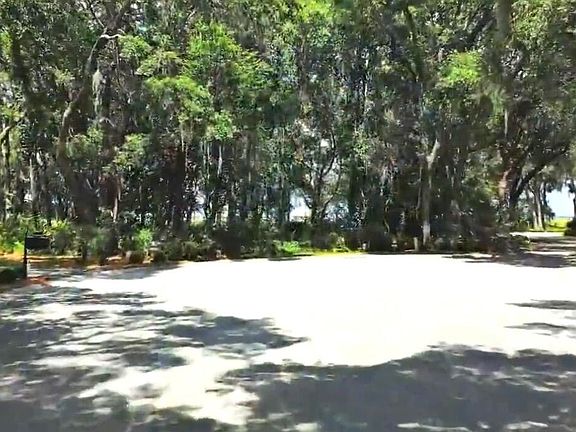 3rd image of 628 Parrot Point Dr