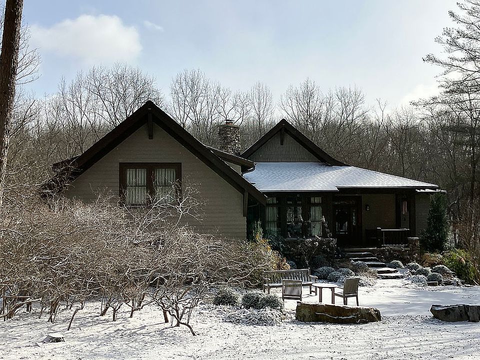 2nd image of 2030 Lakeshore Dr