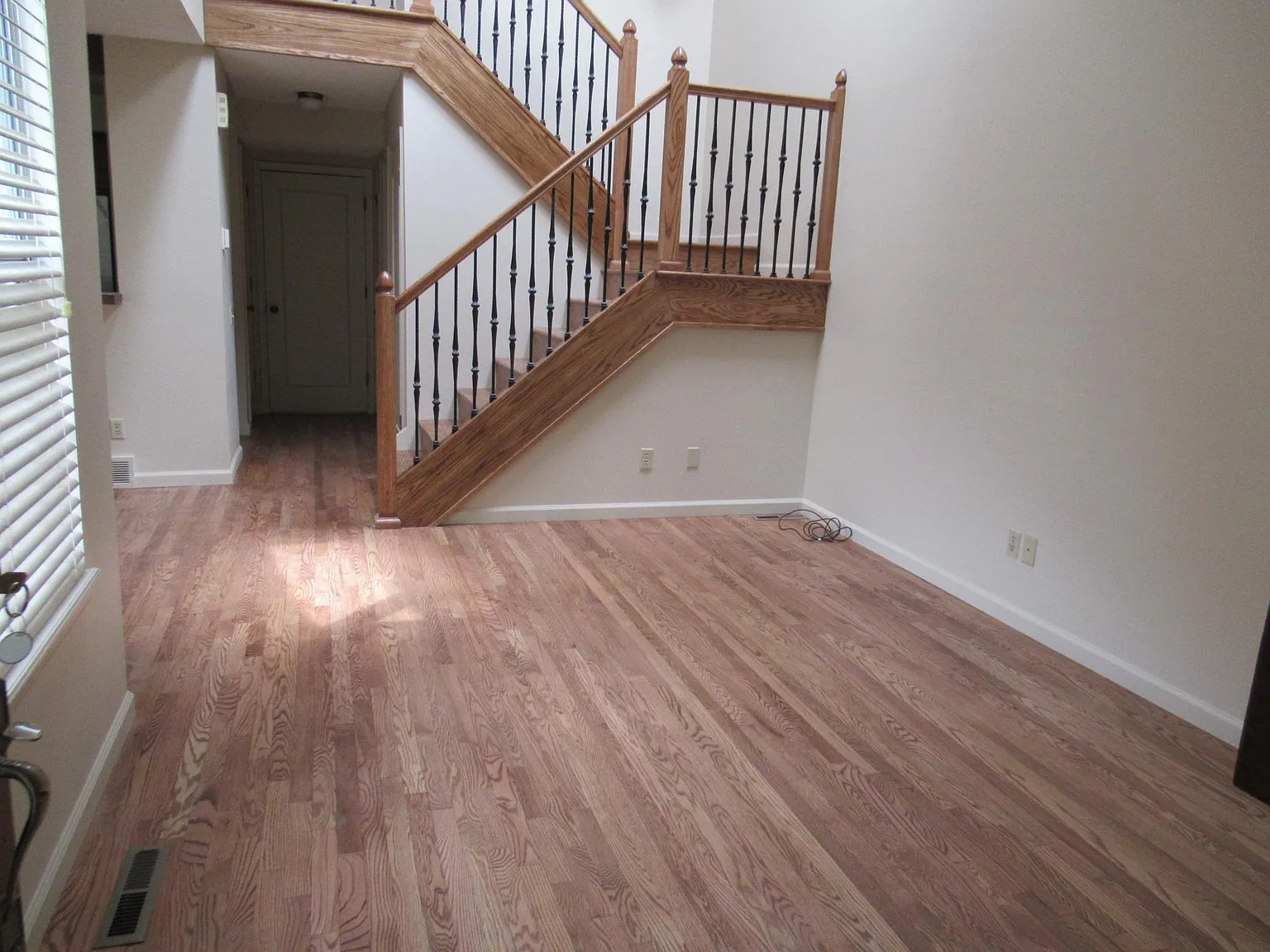 4 bed, 3.5 bath, 1396 sqft, $2,600 — Photo 3