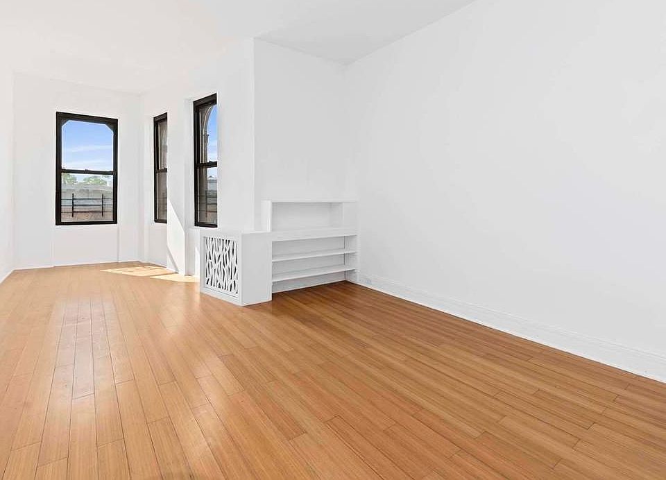 1st image of 443 Bleecker St APT 4R