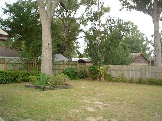 Back  Yard (taken 10/06)