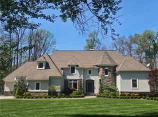 8315 Sanctuary Dr, Kirtland Hills, OH 44060