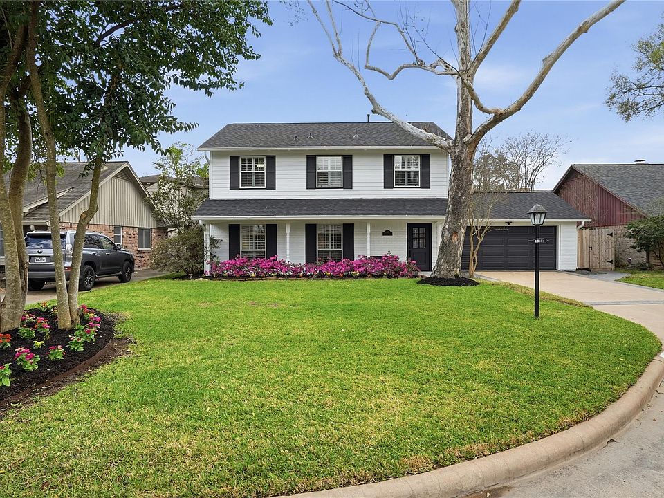 1st image of 12515 Queensbury Ln