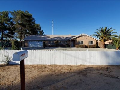 15812 Jasmine St, Victorville, CA, 92395