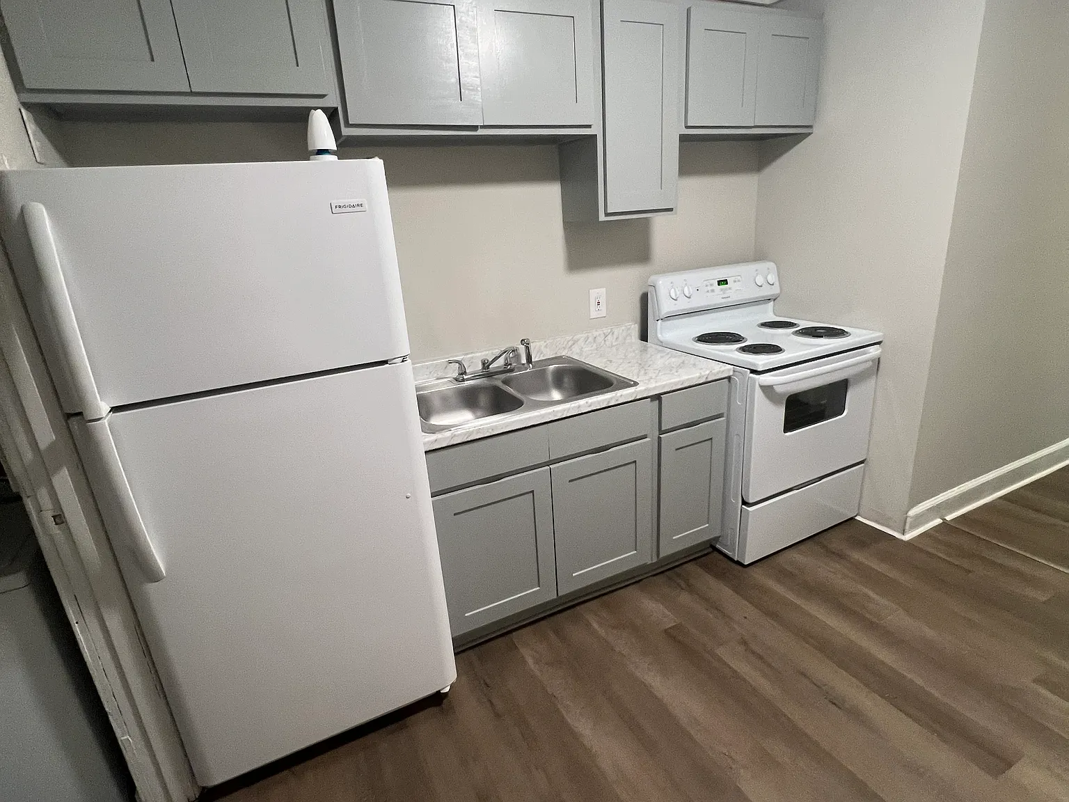 2 bed, 800 sqft, $1,225 — Photo 4