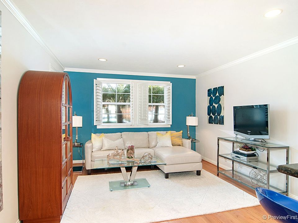 1st image of 215 Bonair St Unit 1