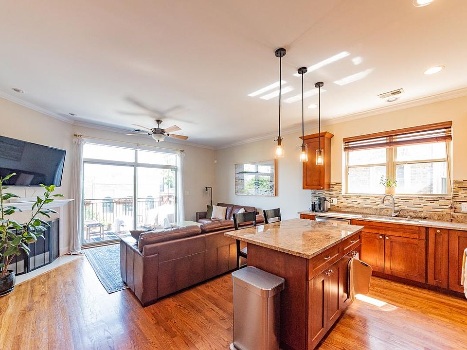 1st image of 3241 W Palmer St #3DE