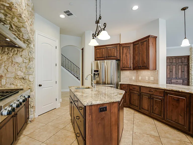 11 Inwood Cir — Photo 15