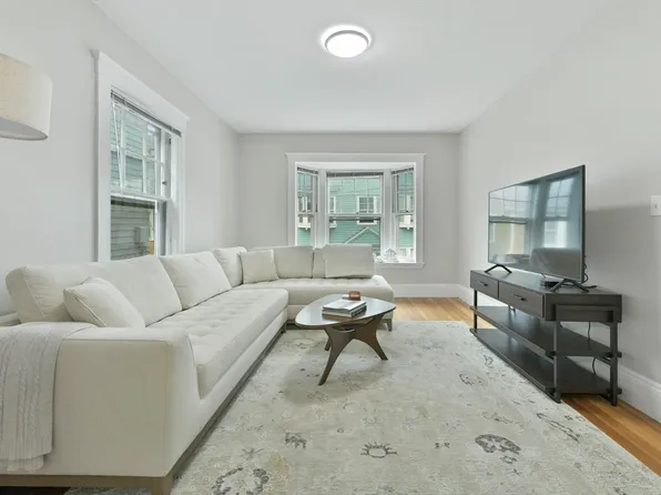 6 Brewer St #2, Cambridge, MA 02138