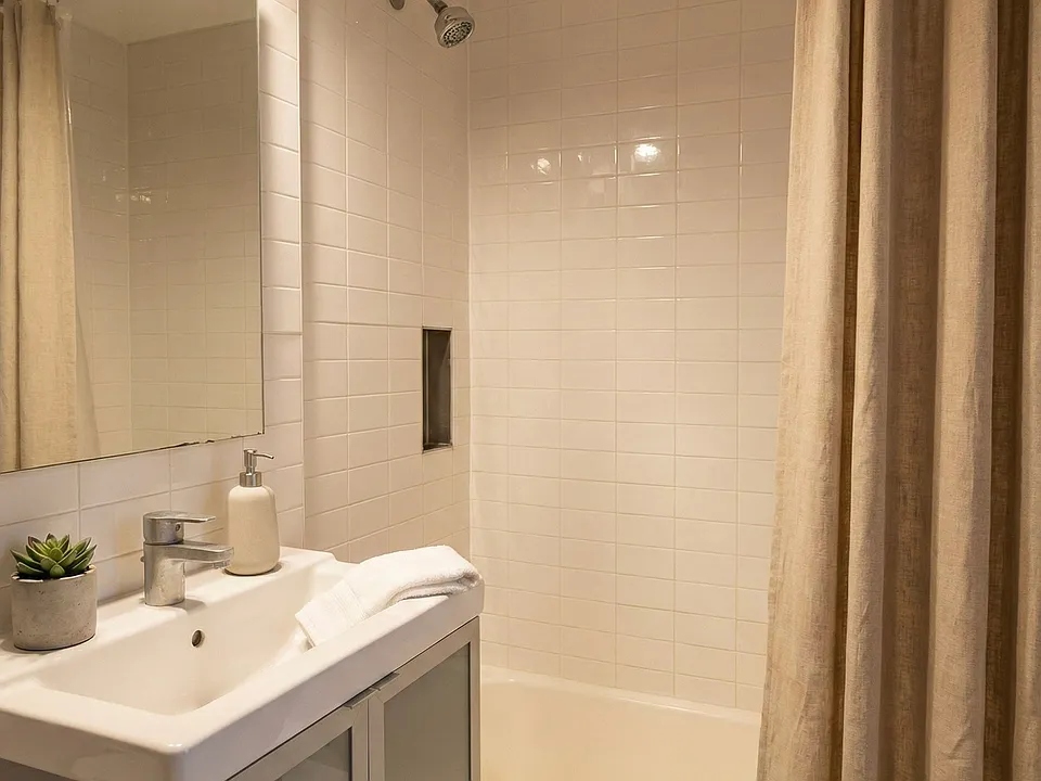 849 Beacon St #3
