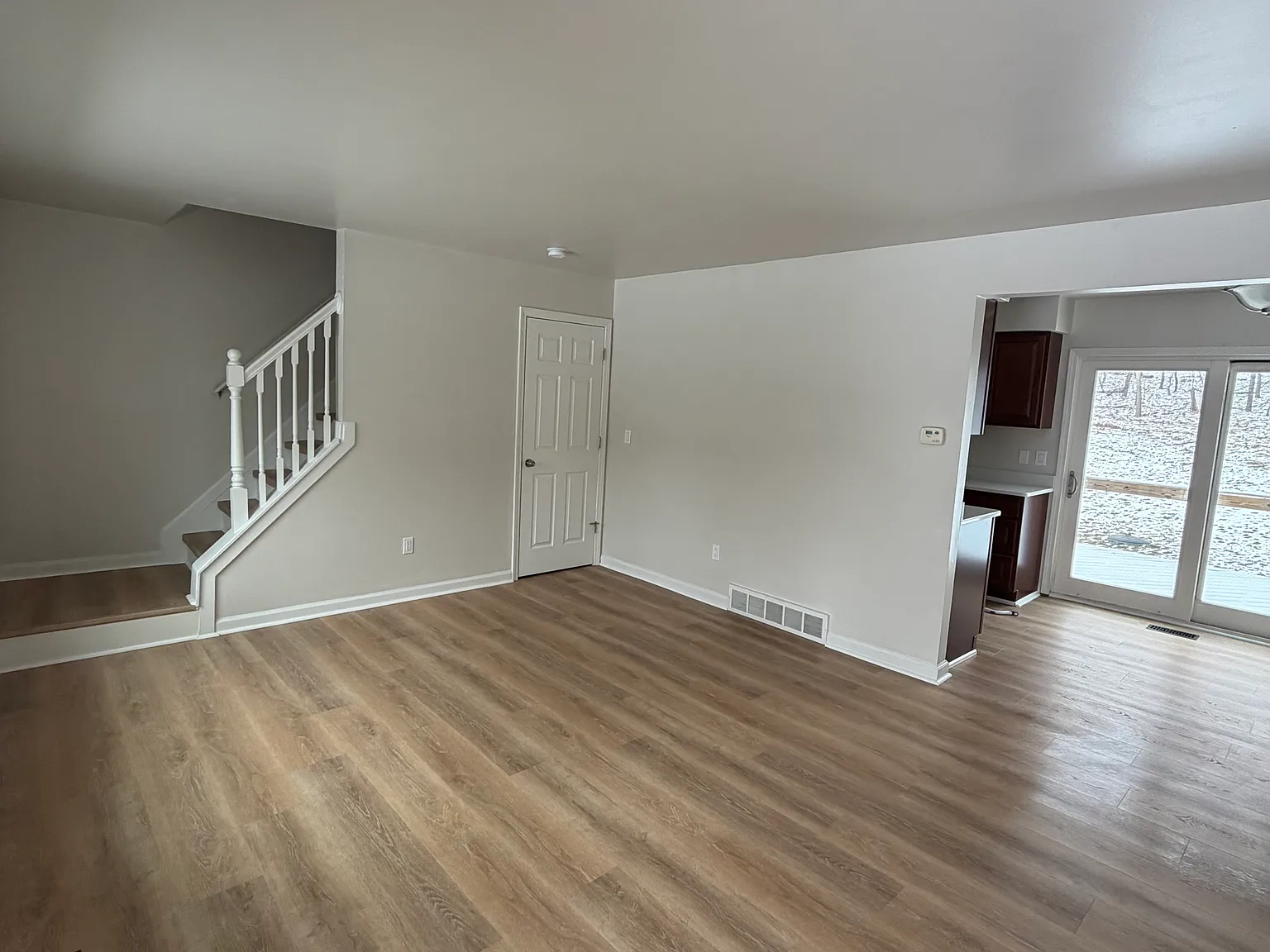 2 bed, 1.5 bath, 1003 sqft, $1,900 — Photo 3