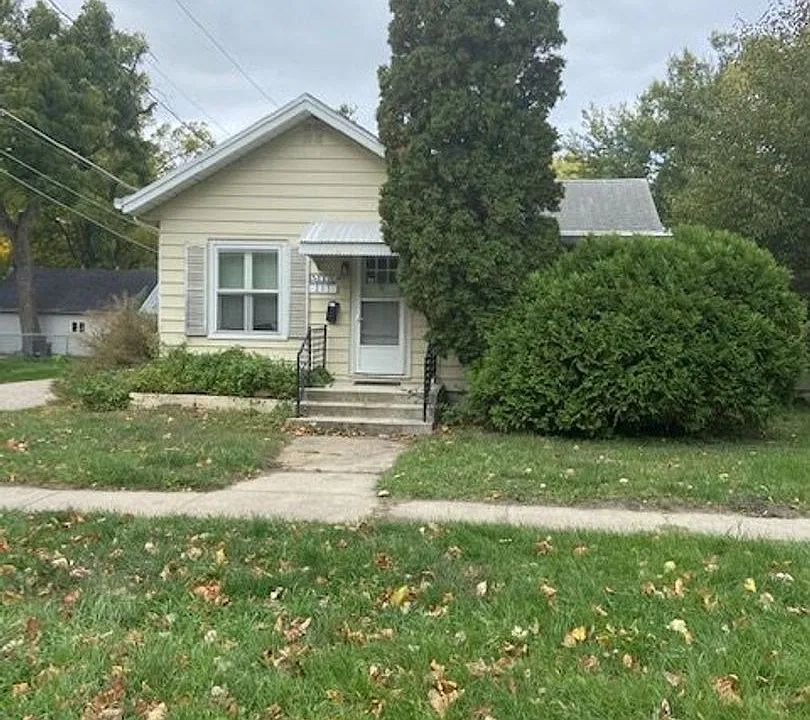217 N Maple Ave
